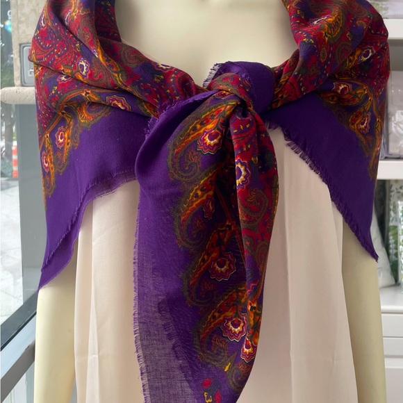 Wool Paisley & Floral Scarf - Picture 8 of 8